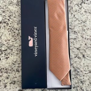 Vineyard Vines Tie - orange and light blue “e” design